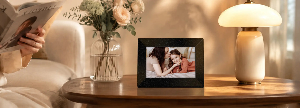 E3 Stardust digital picture frame showcase you memory living room