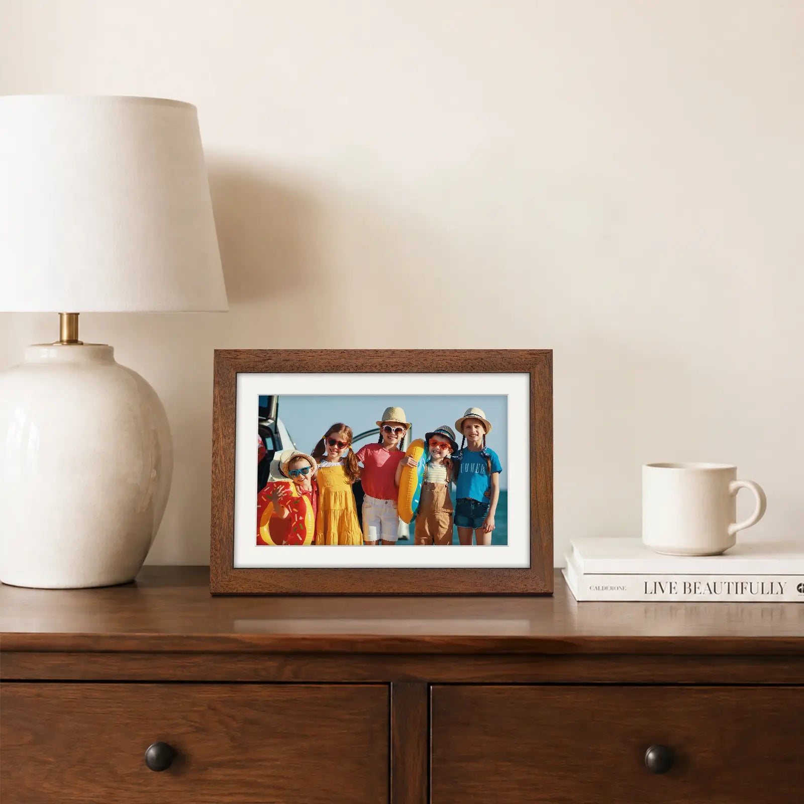 frameo-digital-picture-frame-wood-slideshow-photo