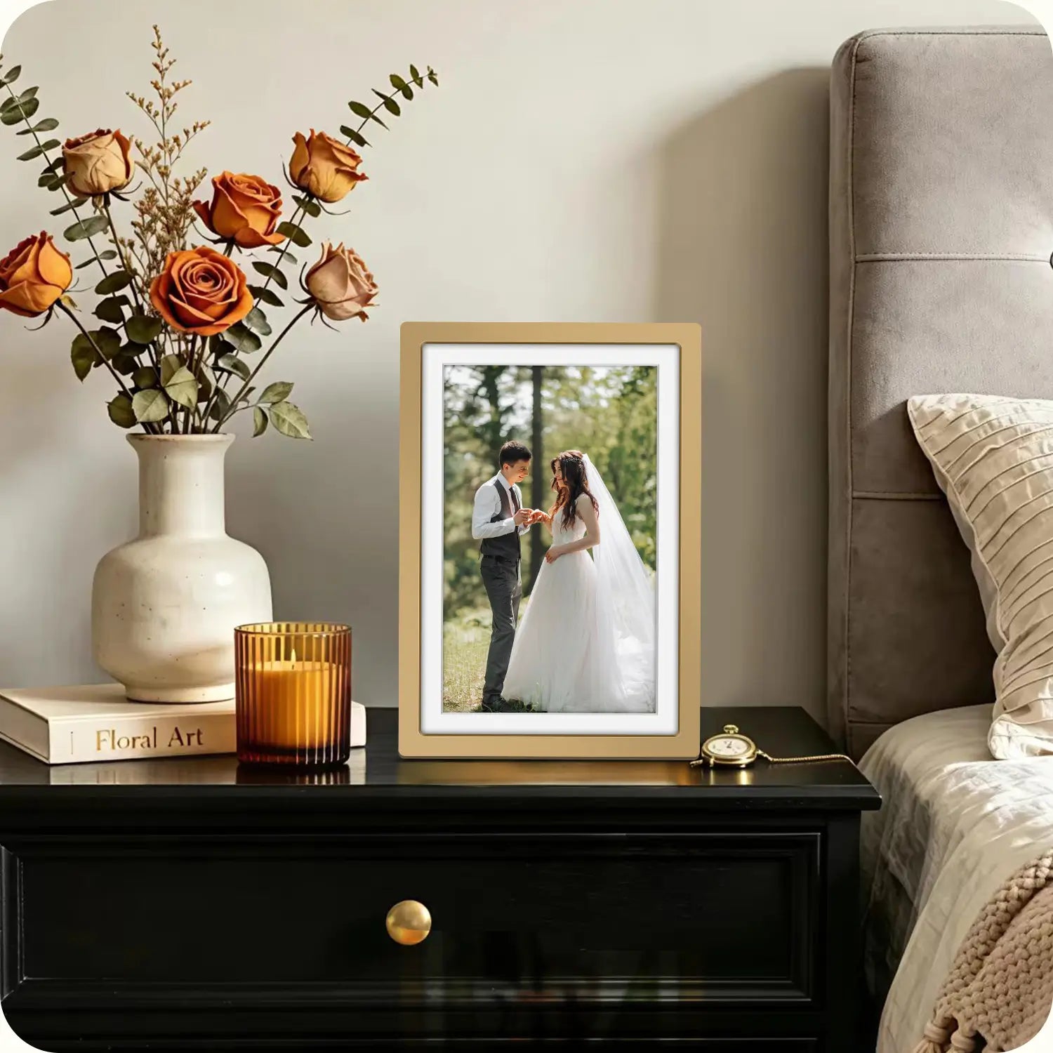 perfect-picture-frame-for-bedroom