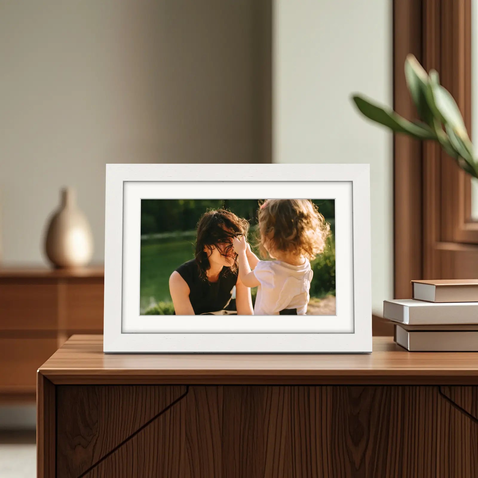 digital-picture-frame-living-room